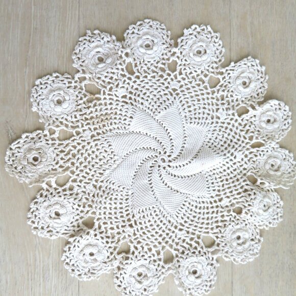 Vintage Handmade White Crocheted Doily Intricate Swirl Floral Design 13 Inches - Picture 2 of 6